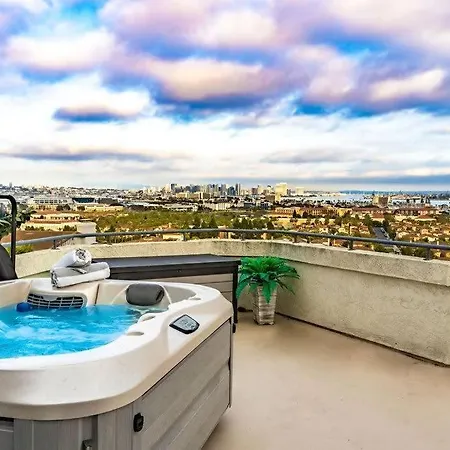 Spacious Beautiful Home With Stunning Bay Views
